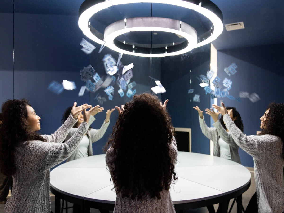 New Museum of Illusions opens in Old City